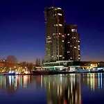 Sea Towers Apartamento