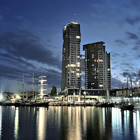 Sea Towers Apartamento